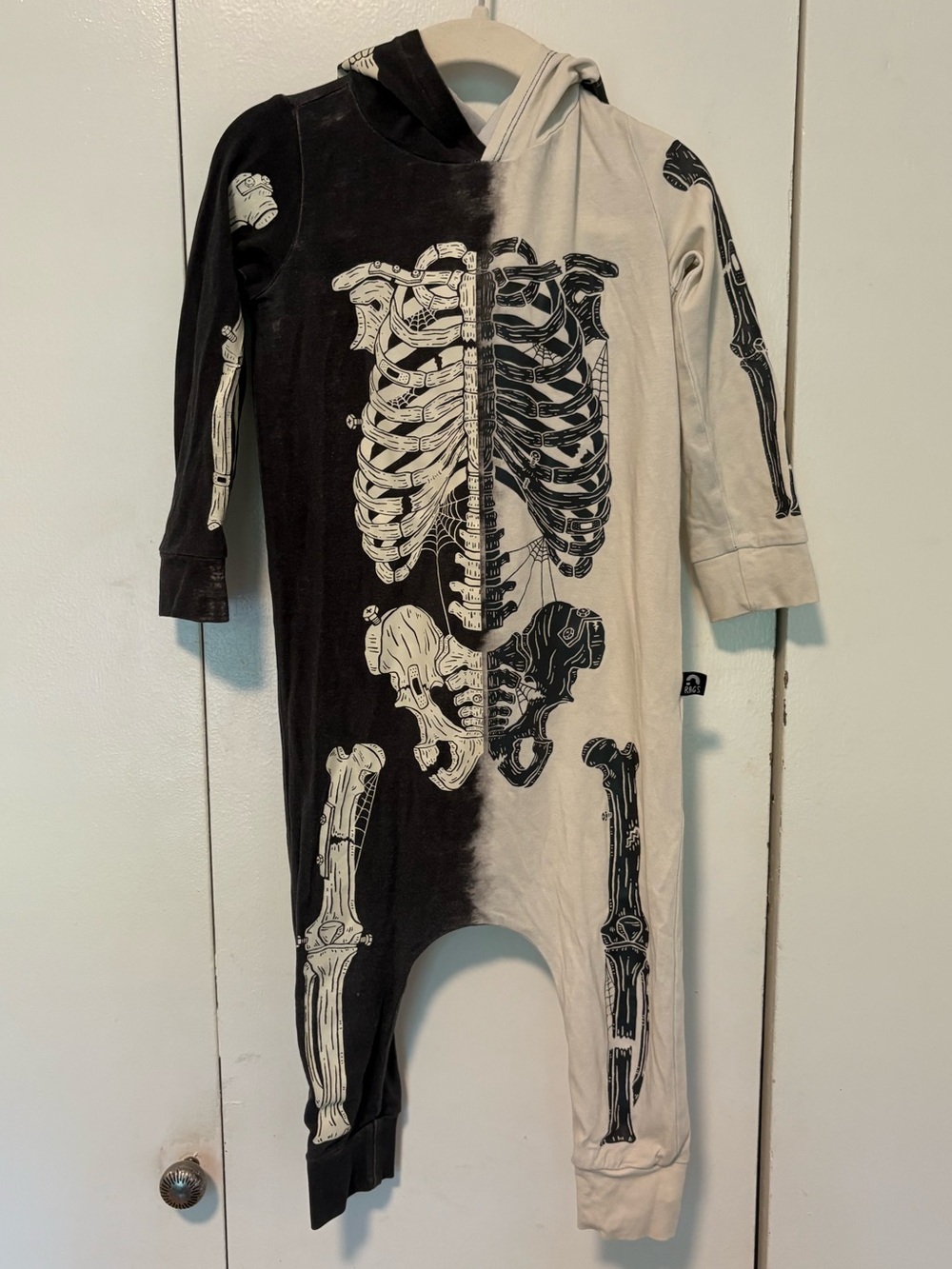 Rags to raches long sleeve skelly romper size 2T, good used condition